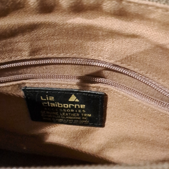 VINTAGE Liz Claiborne Tan Textured Shoulder Bag - Picture 4 of 6